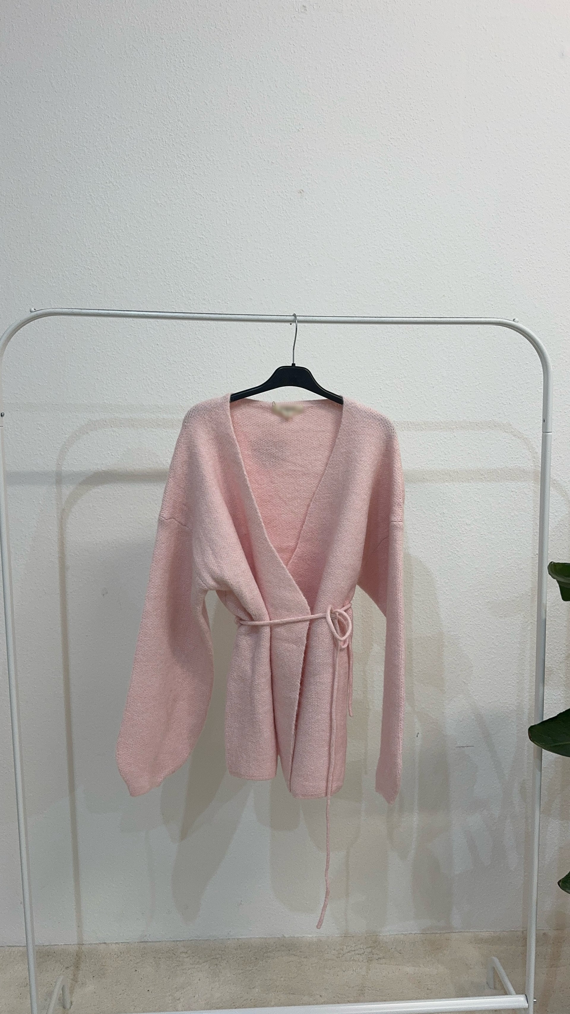 Cardigan Knot Rose