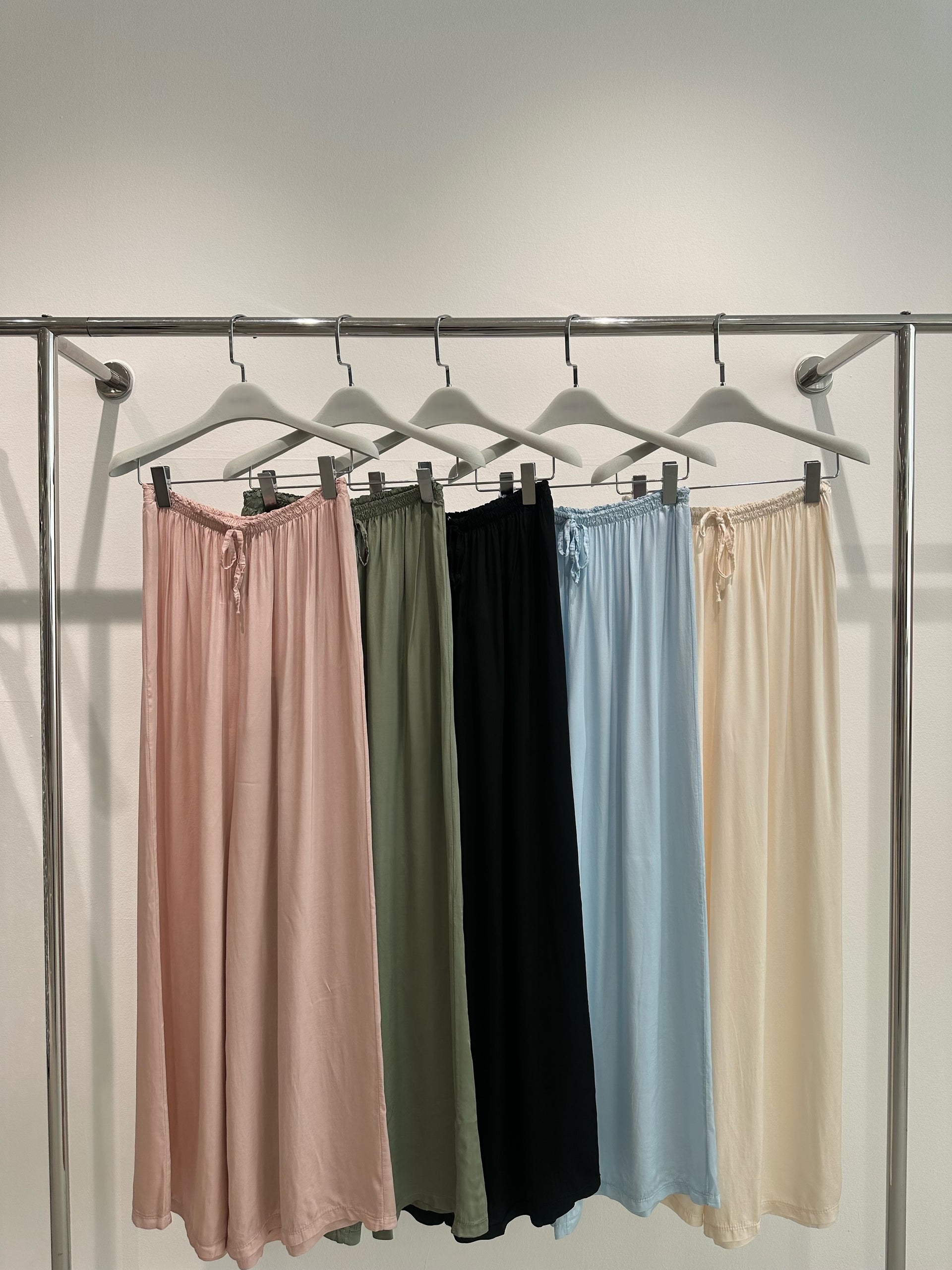 Hose Satin Pants