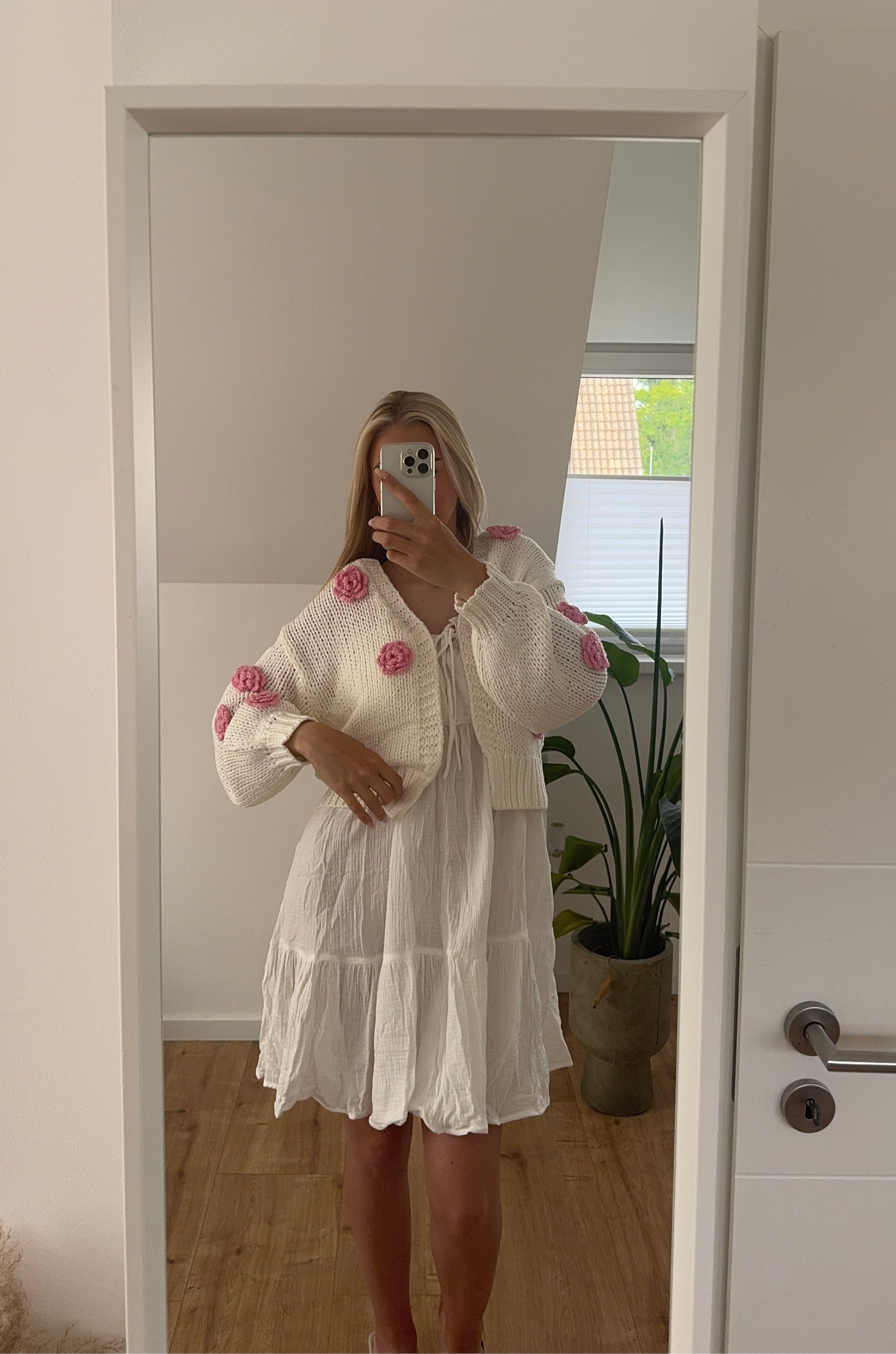 Cardigan Flower