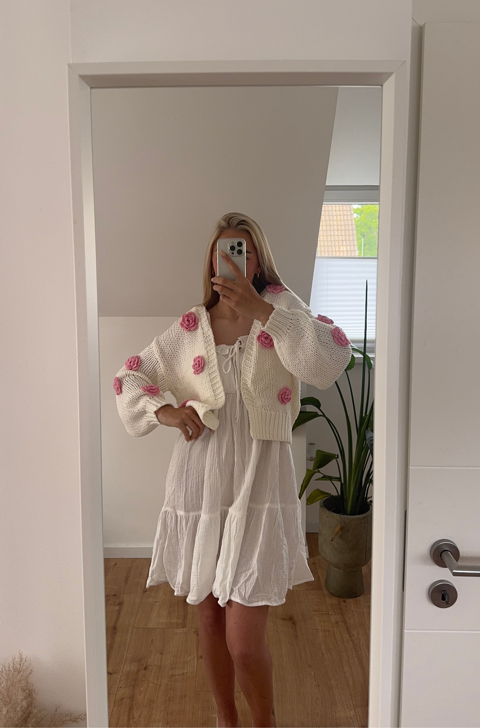 Cardigan Flower