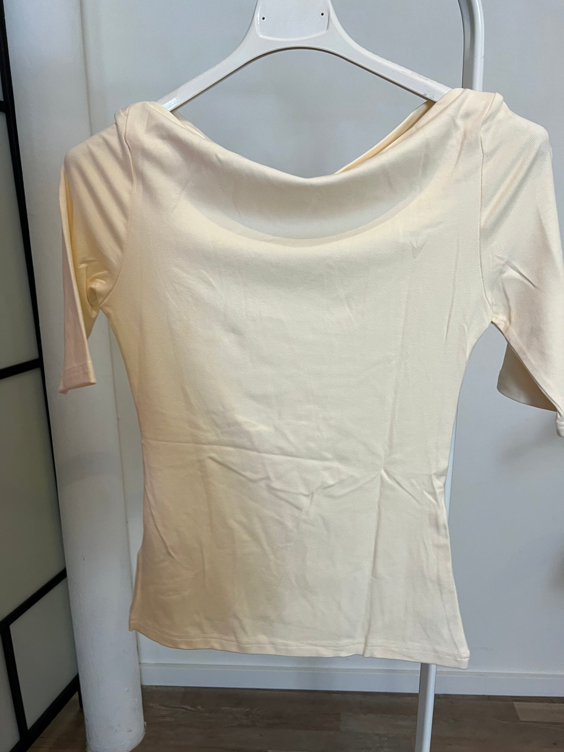 Shirt Basic U-Ausschnitt