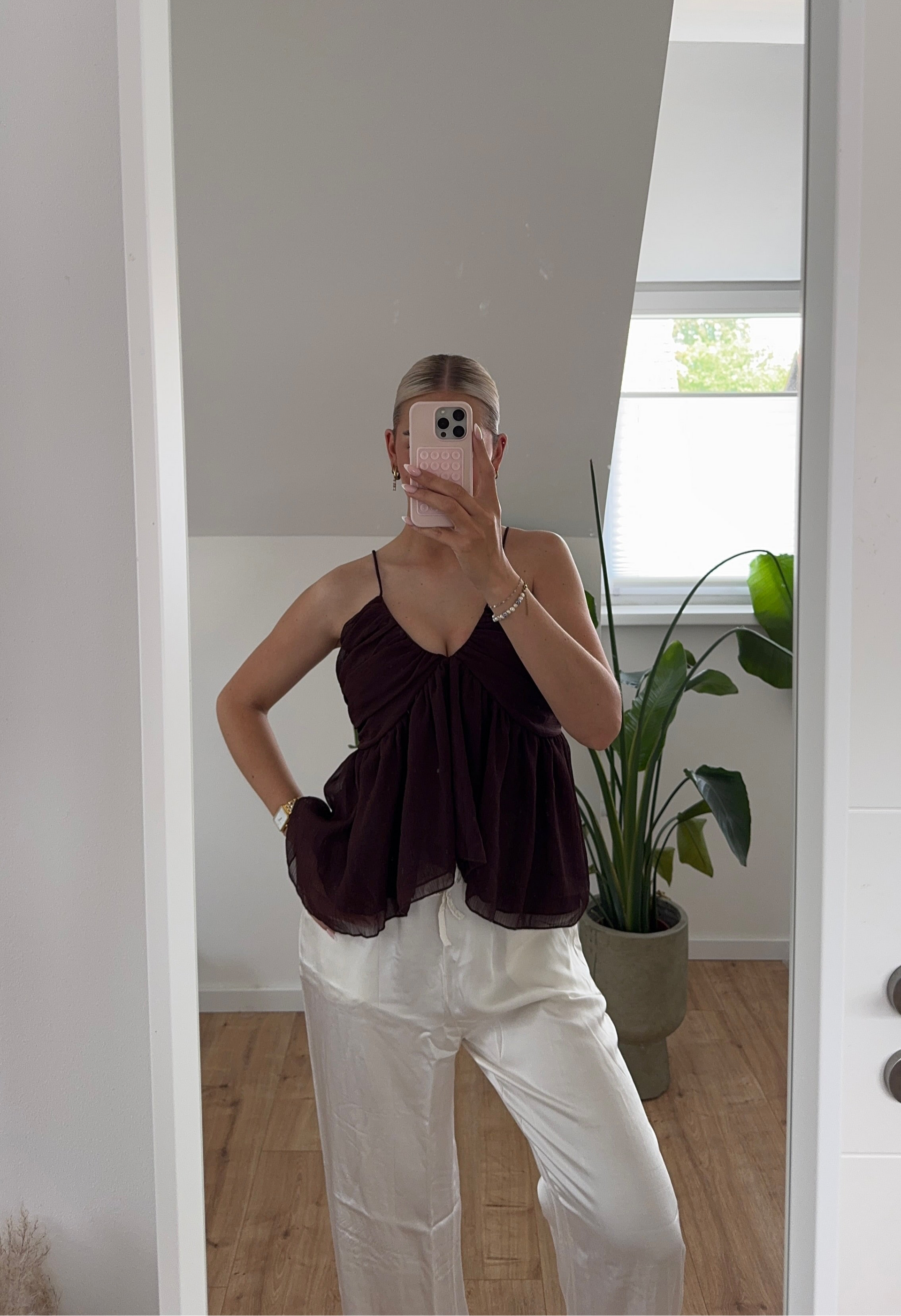 Top Ivory Breeze